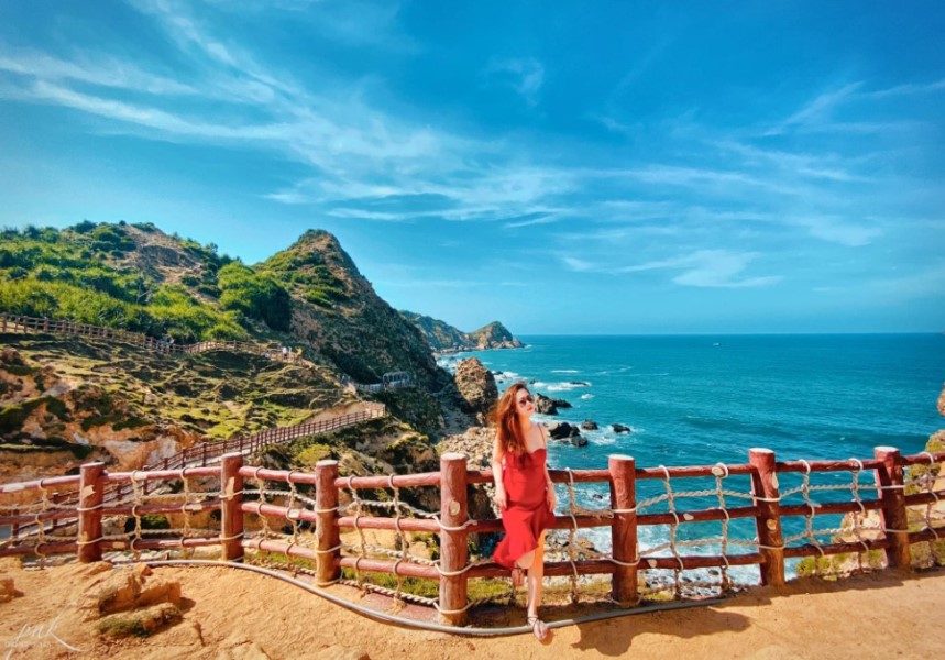 Nha-Trang-To-Quy-Nhon-By-Private-Car-Vietnam-Private-Car-Travel (2) Nha Trang to Quy Nhon by private car- Vietnam Private Car Travel