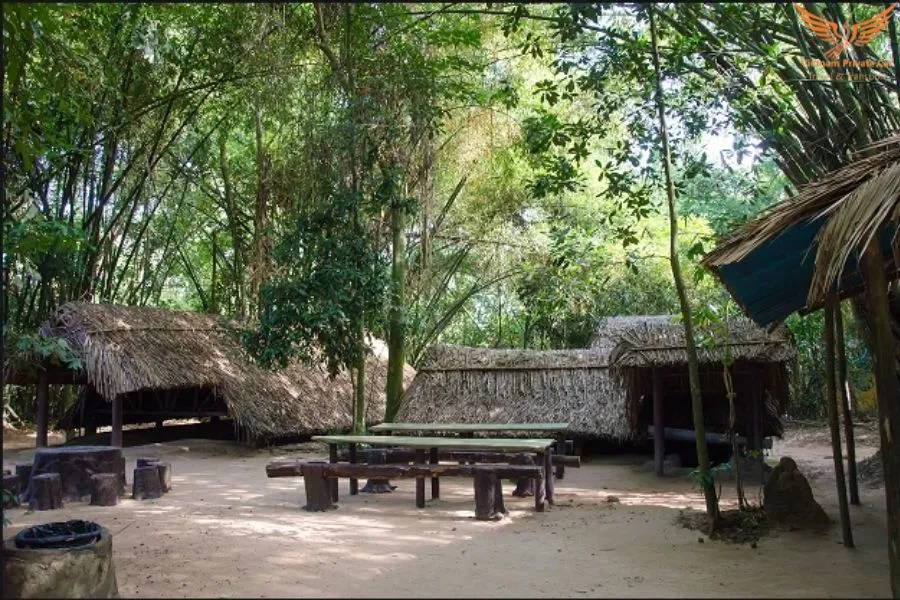 Saigon To Cu Chi Tunnels Private Car - Vietnam Private Car (6) Saigon To Cu Chi Tunnels By Private Car - Vietnam Private Car
